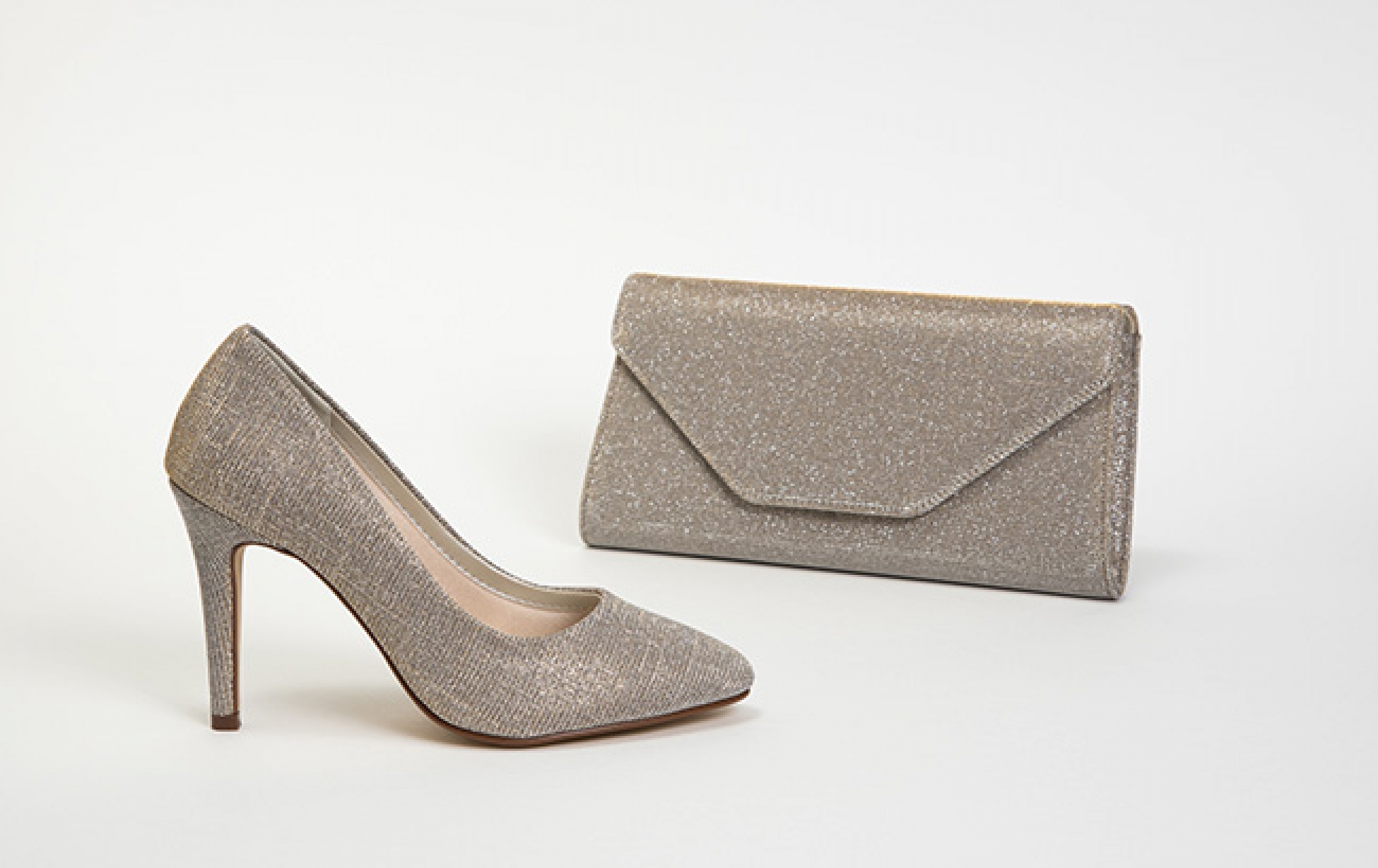 Pumps, sling backs & clutches